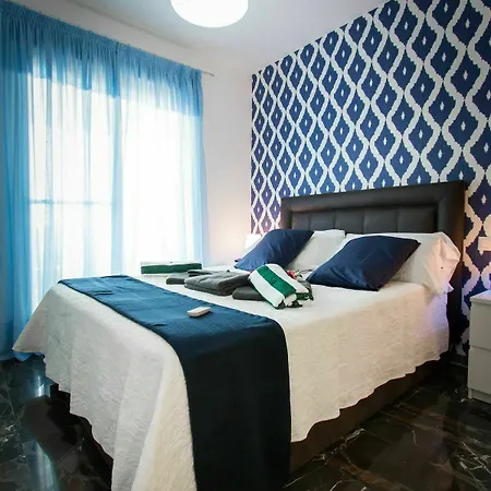 아파트 Holidays2fuengirola Carvajal 푸엔히롤라