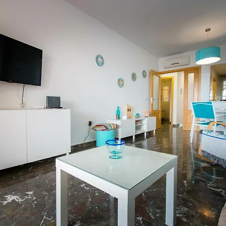 Holidays2fuengirola Carvajal * 푸엔히롤라